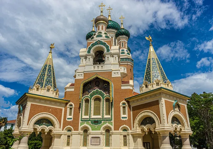L'église orthodoxe Saint-Nicolas-et-Sainte-Alexandra à Nice ©Miguel Mendez, CC BY 2.0 Wikimedia Commons