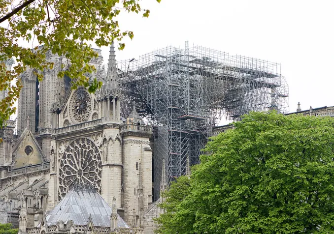 Notre-Dame de Paris après l'incendie ©Wikimedia Commons/Pyb/CC BY-SA 4.0