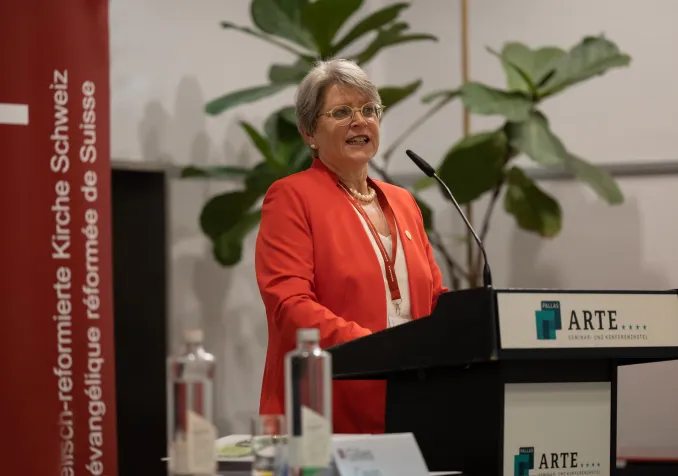 Rita Famos à Olten, pour le synode d'été de l'EERS. ©EERS