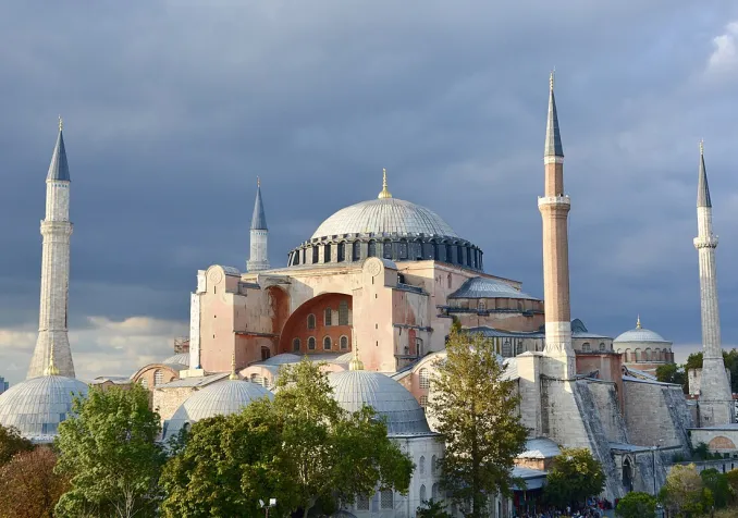 Sainte-Sophie, Istanbul ©Adli Wahid, CC BY-SA 3.0 Wikimedia Commons