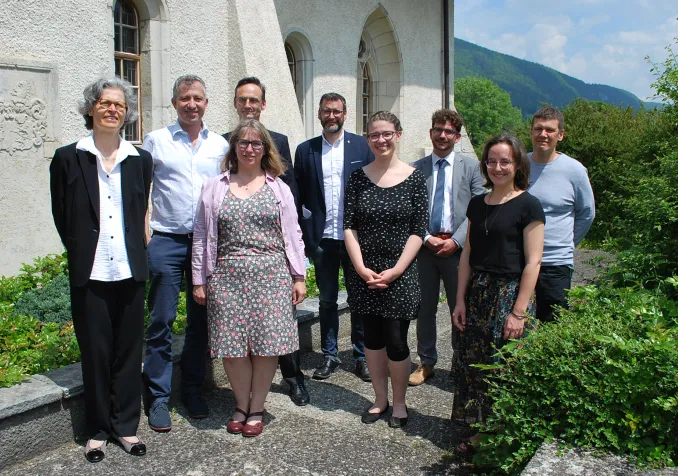 Réunis en Synode samedi 12 juin dernier à Courtelary, les délégués des Eglises réformées ont officiellement accueilli une dizaine de professionnel·le·s qui se sont engagés à faire vivre la région. Réunis en Synode samedi 12 juin dernier à Courtelary, les délégués des Eglises réformées ont officiellement accueilli une dizaine de professionnel·le·s qui se sont engagés à faire vivre la région.