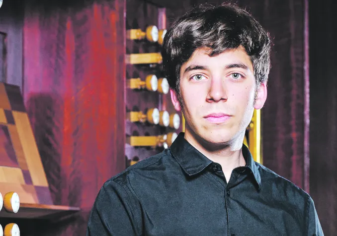 Antonio Garcia, 34 ans, musicien, organiste titulaire de l'Eglise réformée française de Berne. Professeur d'orgue à la Société des organistes protestants du Jura. © Patrice Schreyer, Elue