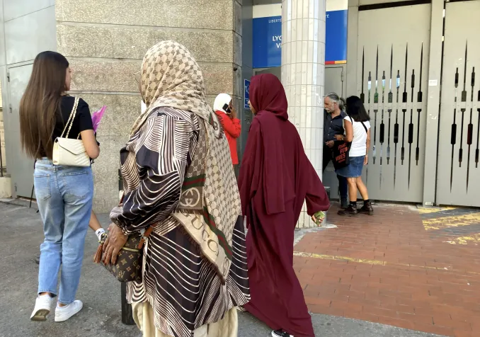 Rentrée scolaire 2023. Ici devant le lycée Victor Hugo à Marseille Keystone
