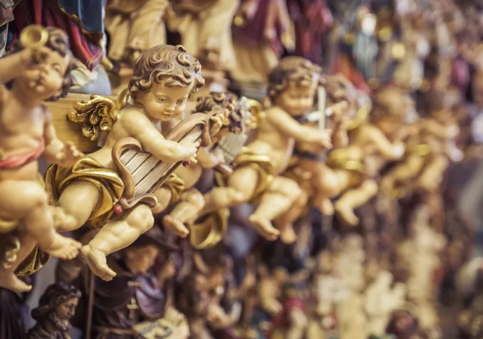 Les figurines d'anges s'arrachent dans les commerces. Image d'illustration. © iStock/DaveLongMedia