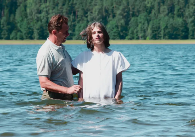 Baptême d'adulte Elisey Vavulin/Unsplash