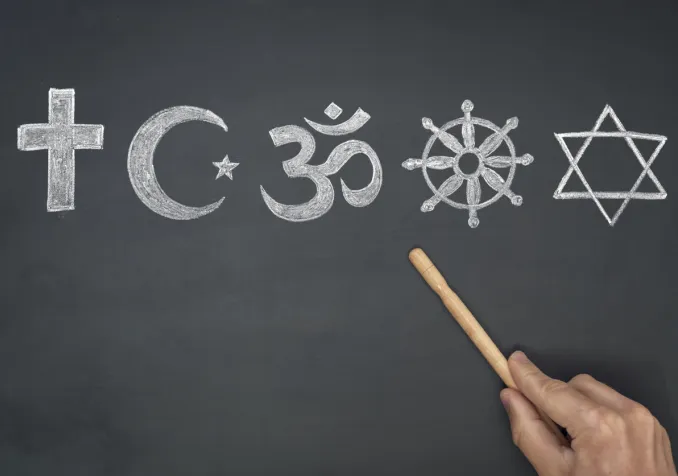 «La Suisse reste un patchwork en ce qui concerne l’enseignement du fait religieux», regrette Ruth Pfister, responsable du dicastère de la formation et de la culture au sein du Conseil de l’EERS. IStock