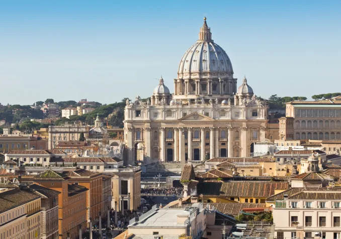 La basilique Saint-Pierre au Vatican ©iStock