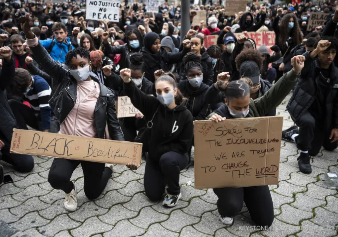 Manifestation Black Lives Matter à Lausanne, le 13 juin 2020 Keystone/Jean-Christophe Bott