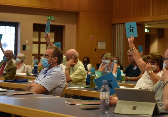 Réunis à Moudon les 11 et 12 juin, les délégués du Synode de l’Église évangélique réformée vaudoise ont confirmé les dotations votées en mars 2019. © Gérard Jaton
