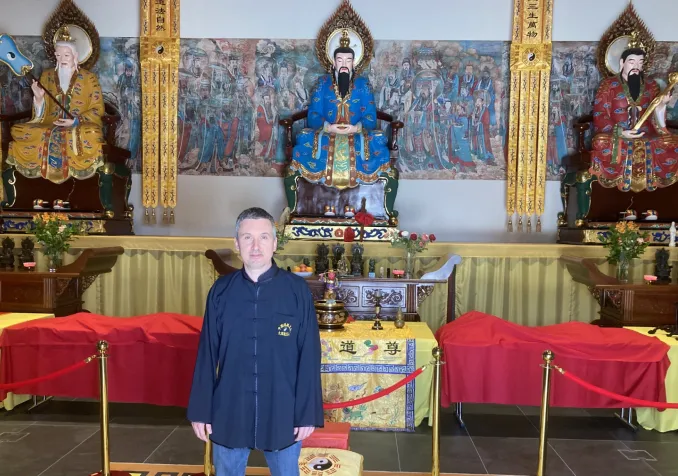 Fabrice Jordan dans son centre taoïste de Bullet (VD) ©Samuel Socquet, RTSreligion