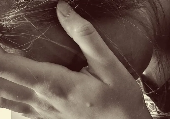 Une femme en deuil ©Pixabay