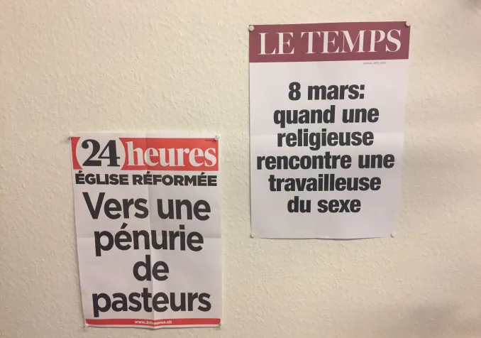 Manchettes annonçant des articles signés Protestinfo DR