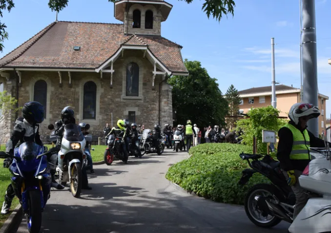 Bénédiction des motards à Chavannes (photo: Gérard Jaton) Bénédiction des motards à Chavannes (photo: Gérard Jaton)