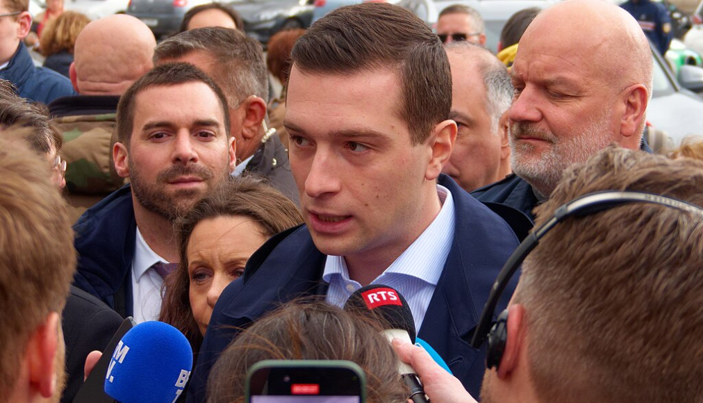 Jordan Bardella à Belfort en mars 2024 / ©Thomas Bresson, CC BY 4.0 Wikimedia Commons