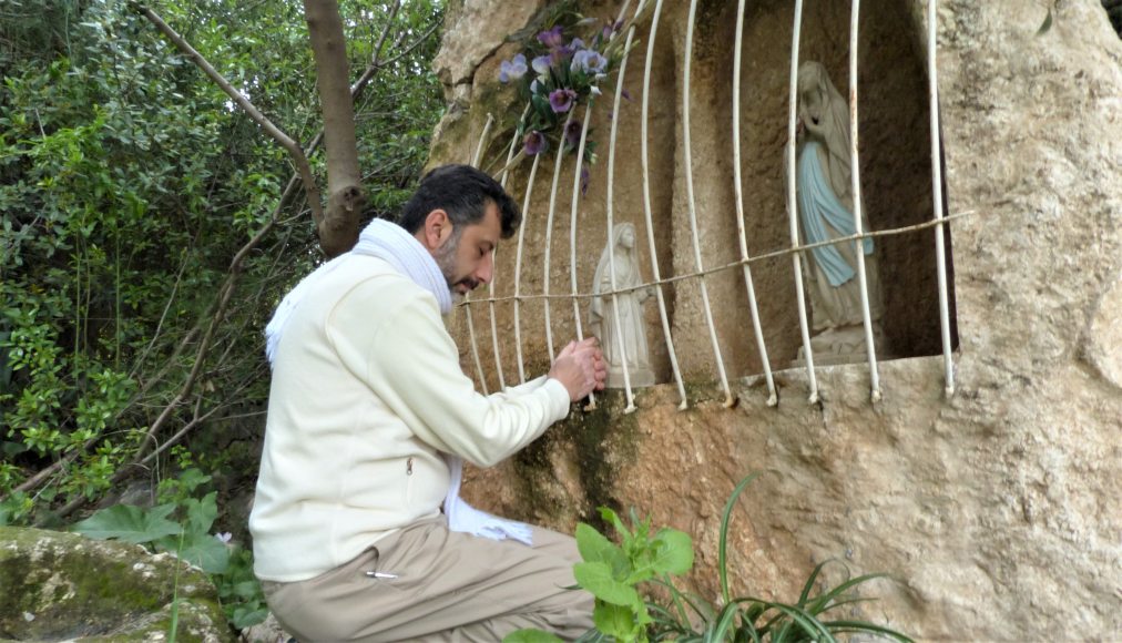 Nabil Abou Nicolas attend la mort avec impatience. «Mon esprit sera libre de contempler le Père», dit-il. Nabil Abou Nicolas attend la mort avec impatience. «Mon esprit sera libre de contempler le Père», dit-il. / © Aline Jaccottet