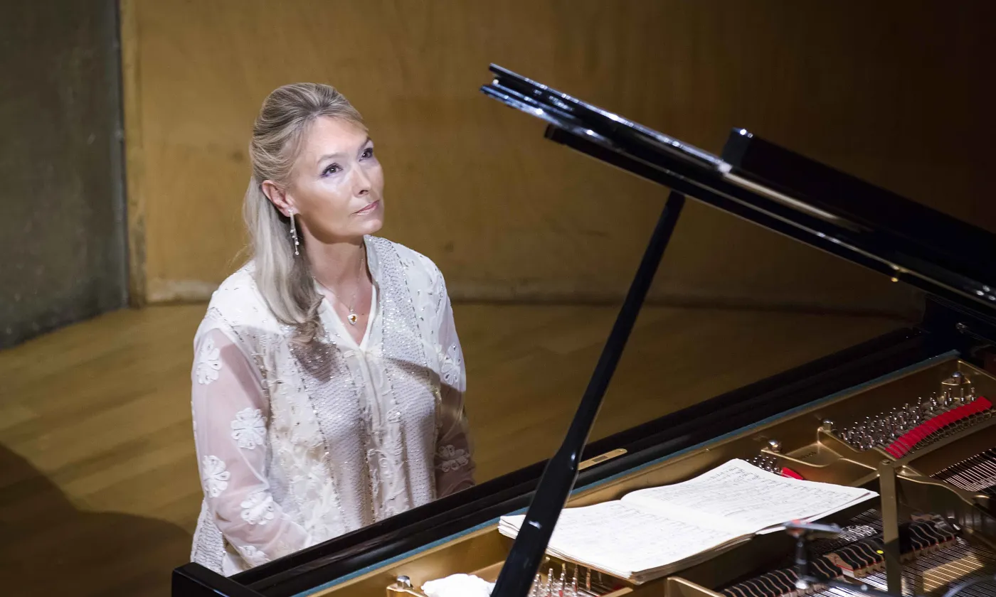 ©www.elizabethsombart.com