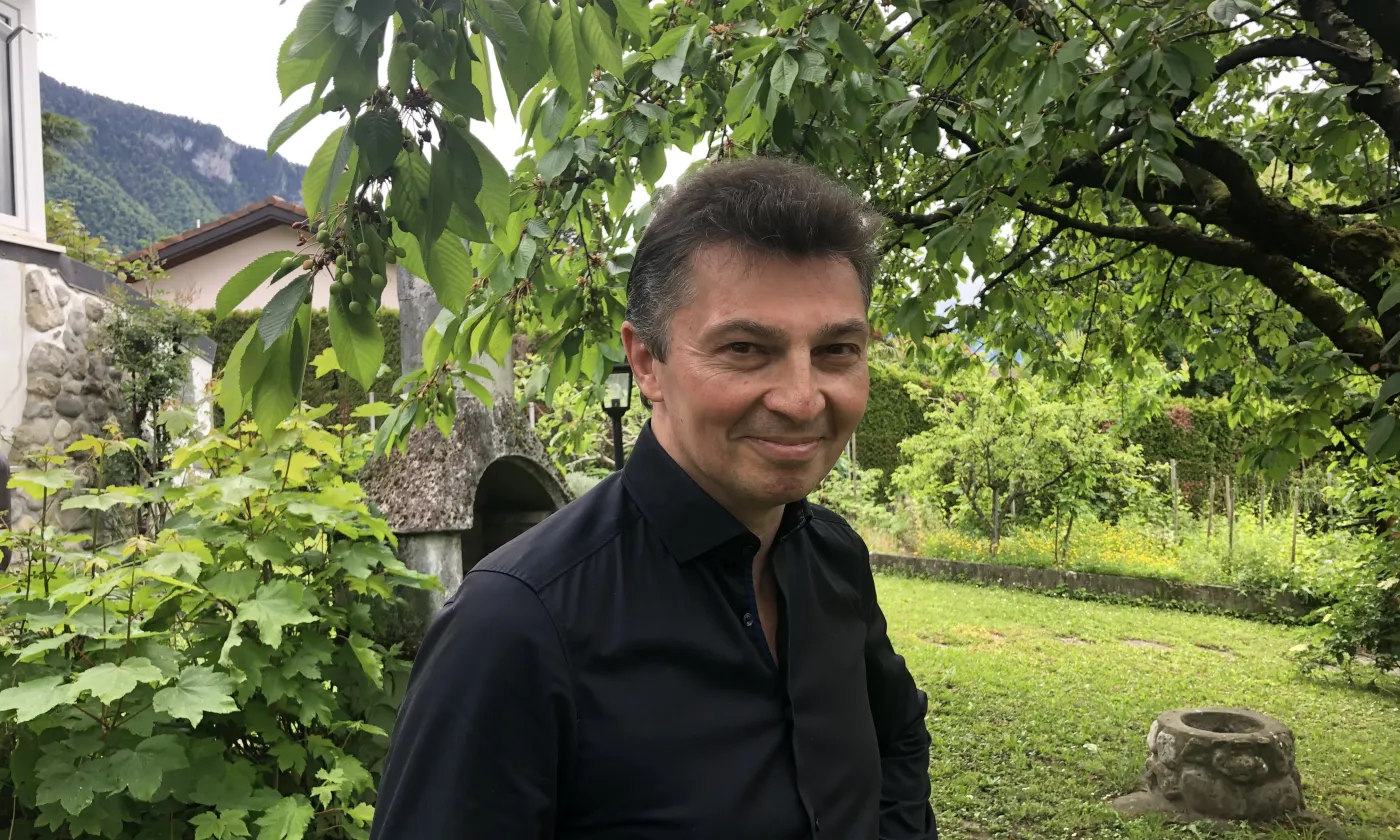 Luc Baghdassarian, chef d'orchestre ©Gabrielle Dearzens