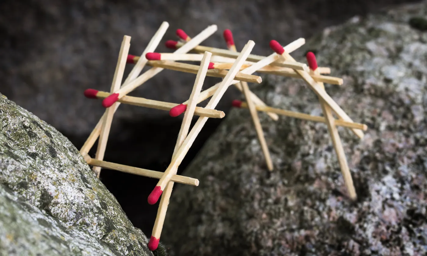 Pour le comité de l'Arzillier, le livre de Shafique Keshavjee ne contribue pas à construire des ponts de convivialité. @iStock/fermate