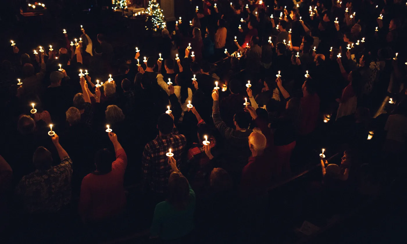 Alors que leurs rangs sont souvent bien clairsemés tout au long de l’année, les Églises continuent de faire le plein au soir du 24 décembre. IStock
