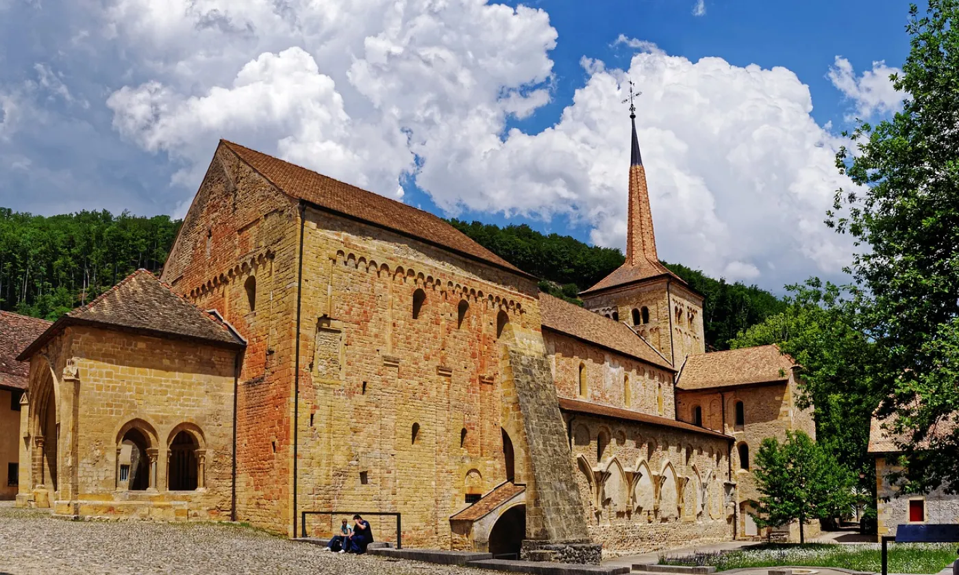 L'abbatiale de Romainmôtier SofieLayla Thal de Pixabay
