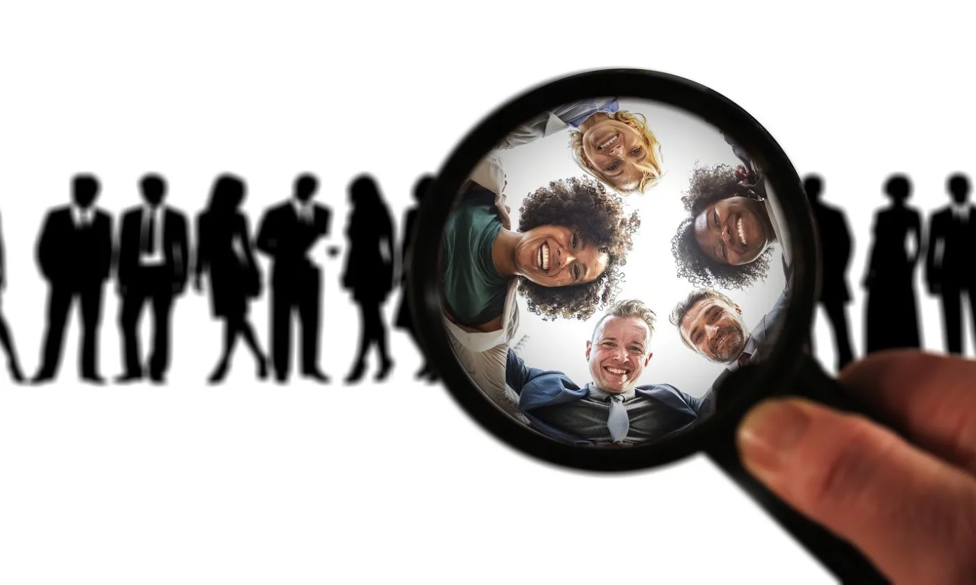 Une économie qui laisse place à l’invisible Une économie qui laisse place à l’invisible