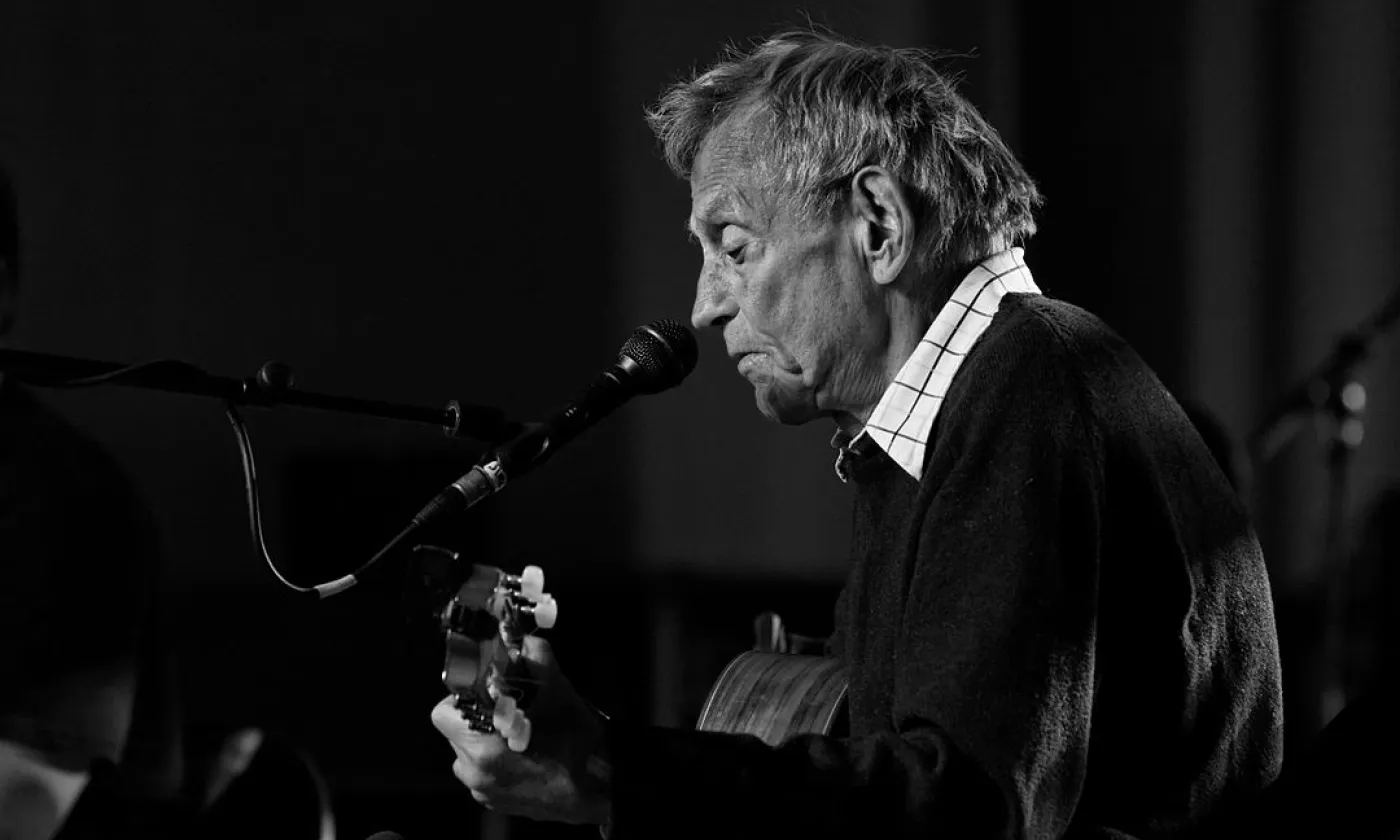 Graeme Allwright en concert le 28 juillet, Festival de Cornouaille 2012 Graeme Allwright en concert en 2012