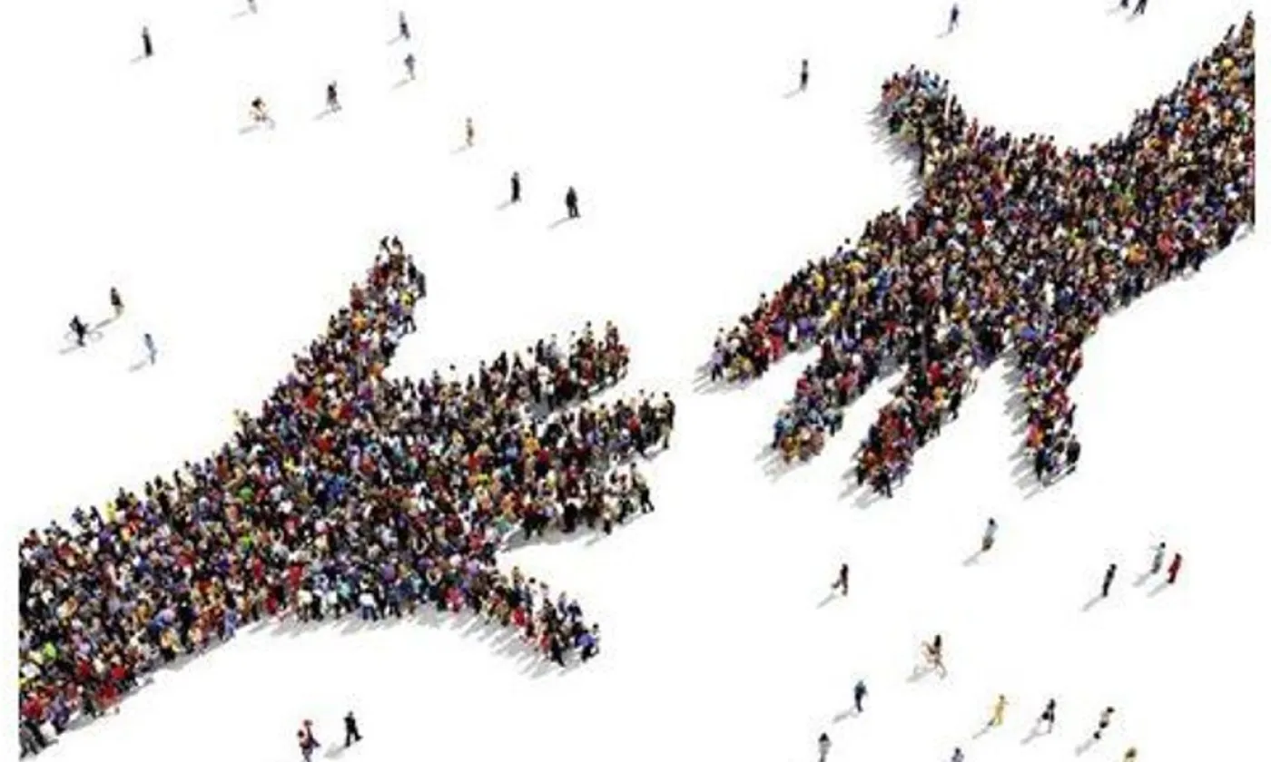 Mains d'association fraternelle