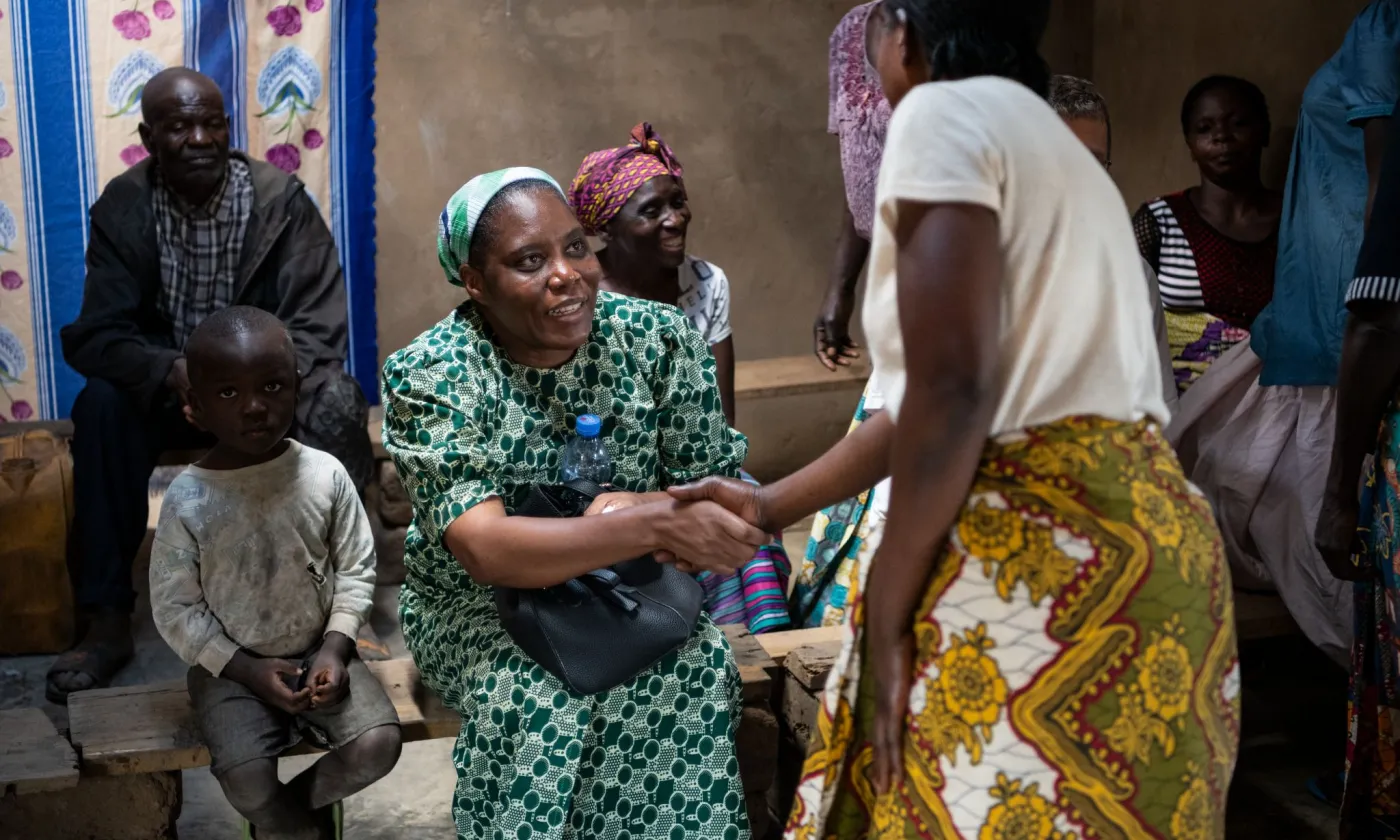 Sœur Nathalie Kangaji fournit une assistance juridique aux victimes des mines à Kolwezi en RDC. Sœur Nathalie Kangaji fournit une assistance juridique aux victimes des mines à Kolwezi en RDC.