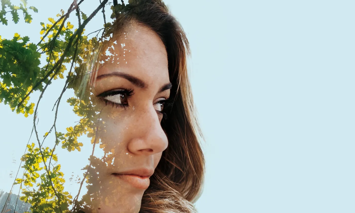 © EERV et unsplash «Des arbres qui marchent», un parcours de sens.