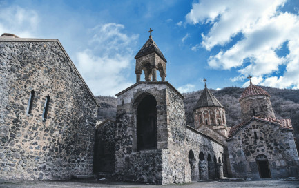 Le complexe monastique de Dadivank, construit entre le IXe et le XIIIe siècle, se situe dans une région qui a été cédée à l’Azerbaïdjan en 2020, ce qui a fait naître la crainte que les Azerbaïdjanais, à majorité musulmane, le saccagent. / © David Ghahramanyan